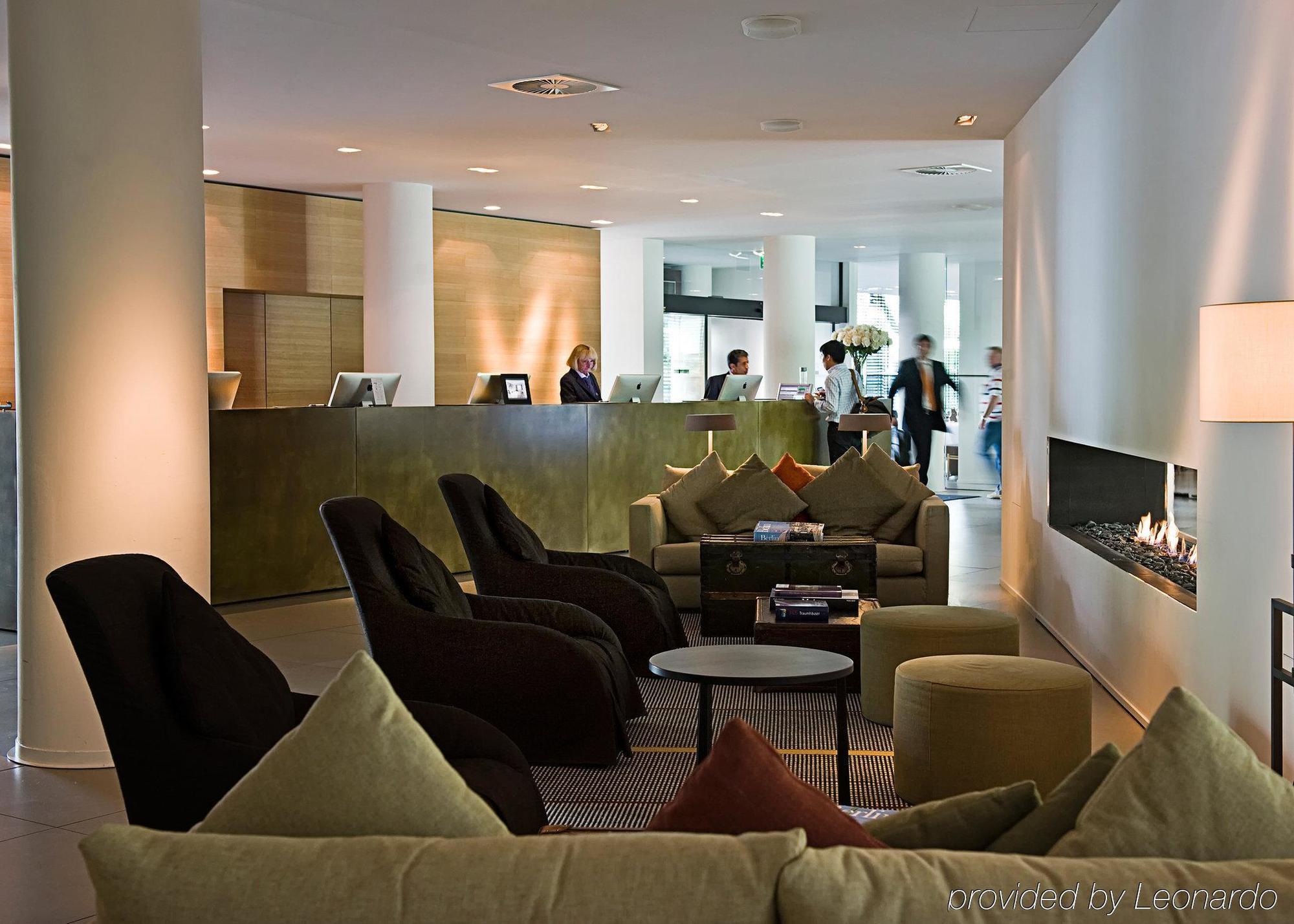 Отель Wyndham Berlin Excelsior Интерьер фото